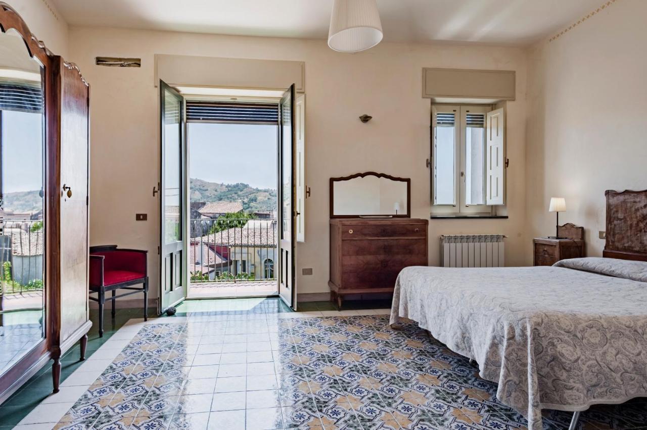 Gli Iris Apartments By Wonderful Italy Linguaglossa Exterior photo